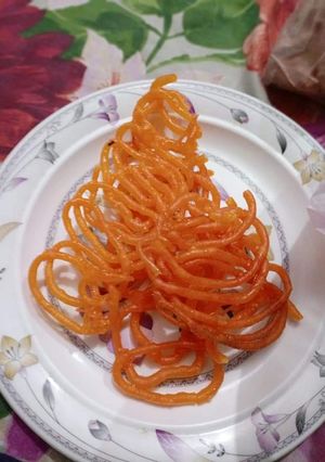 जलेबी (jalebi recipe in Hindi) रेसिपी मुख्य फोटो