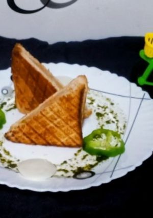 A picture of Grilled sandwich.