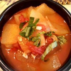 A picture of White Gourd and tomato soup 🍅番茄冬瓜汤.