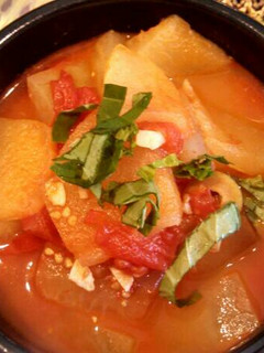 A picture of White Gourd and tomato soup 🍅番茄冬瓜汤.