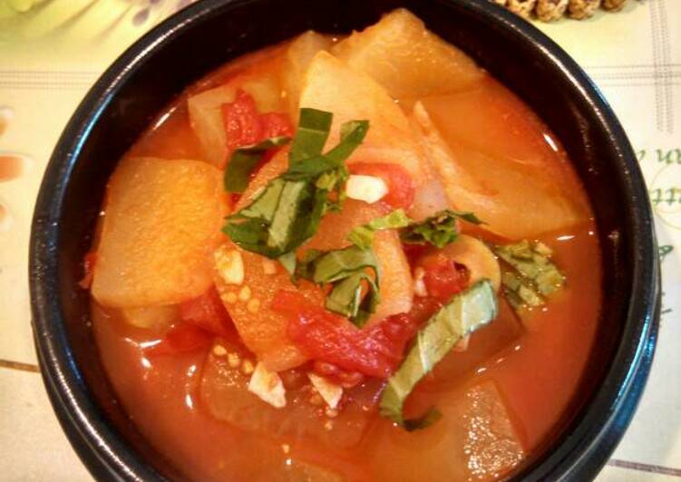 White Gourd and tomato soup π
ηͺθε¬ηζ±€