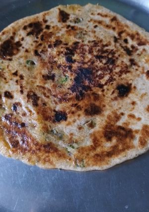 आलू का पराठा(aloo ka paratha recipe in hindi) रेसिपी मुख्य फोटो