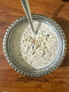 A picture of Oats bowl.