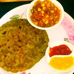 Carrot and spinach paratha A picture of Carrot and spinach paratha.