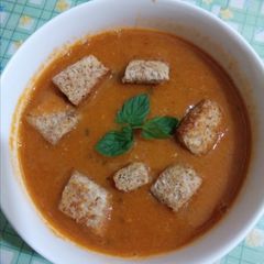 A picture of Turkish red lentil soup.