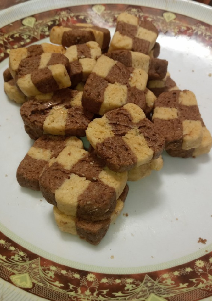 A picture of Checkerboad cookies.
