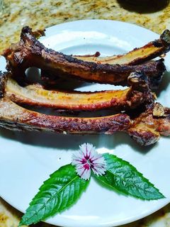Hình của món Sườn heo nướng.