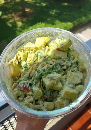 Una foto de Ensalada de pasta con salsa de brócoli y cacahuete