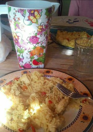 Una foto de Arroz con pollo al wok