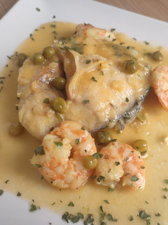 Una foto de Merluza en salsa de gambas