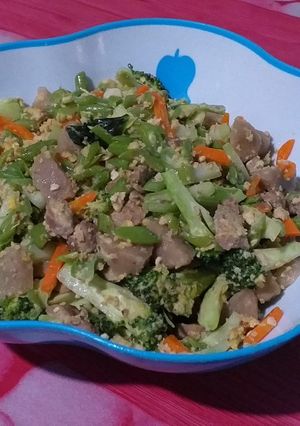 Foto resep Orak Arik Sayuran + Bakso