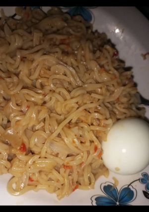 Per boiled indomie da dafaffen kwai ainihin hoton girkin