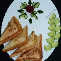 A picture of Chicken tikka sandwitch.