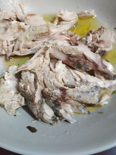 Una foto de Bonito en su jugo cocinado a baja temperatura. Receta 5*