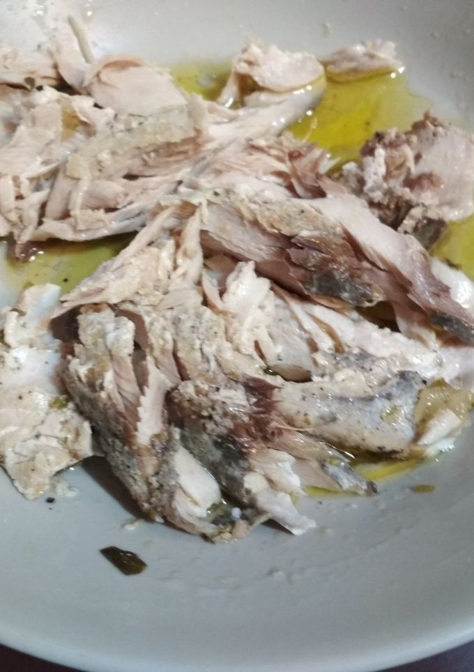 Una foto de Bonito en su jugo cocinado a baja temperatura. Receta 5*