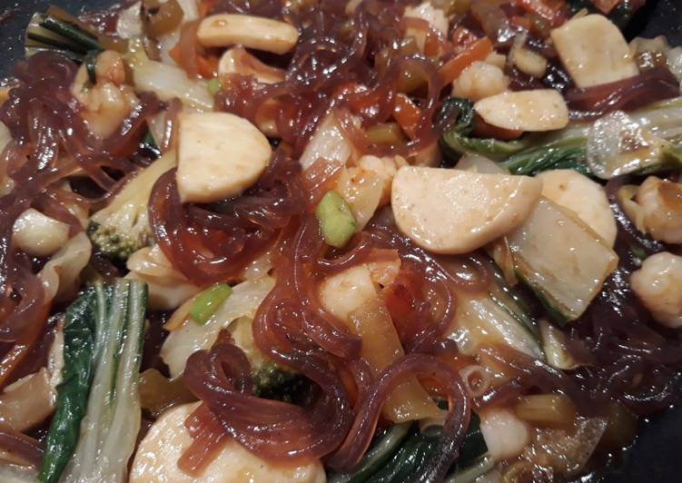 Japchae/ sweet potato noodle stir-fry
