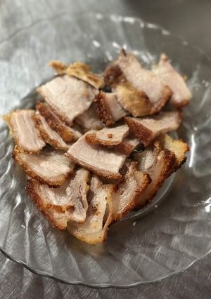 Hình của món Thịt nướng NCKD giòn bì.