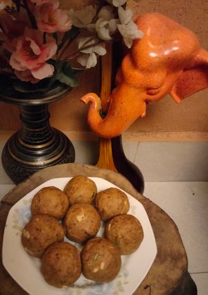 सत्तू के लड्डू (Sattu ke laddu recipe in hindi) रेसिपी मुख्य फोटो