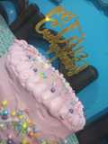 Birthday cake con relleno de durazno