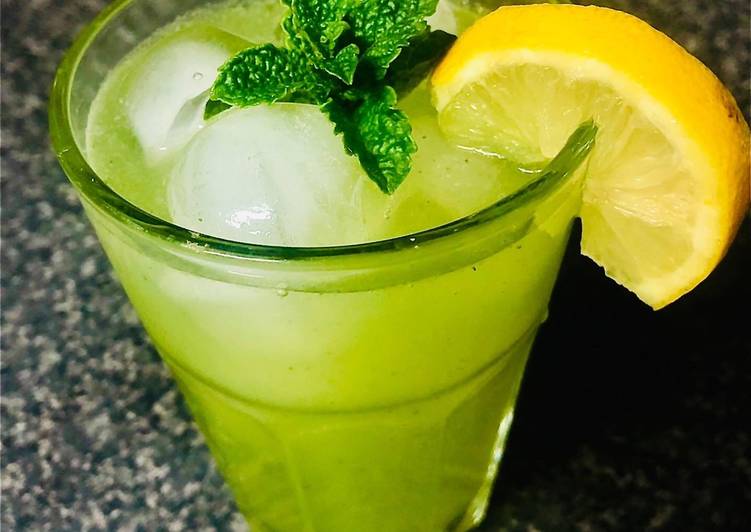 Simple Way to Prepare Perfect Minted Lemonade 🍹