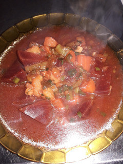 Una foto de Sopa de Remolachas papas zanahoria verduritas varias