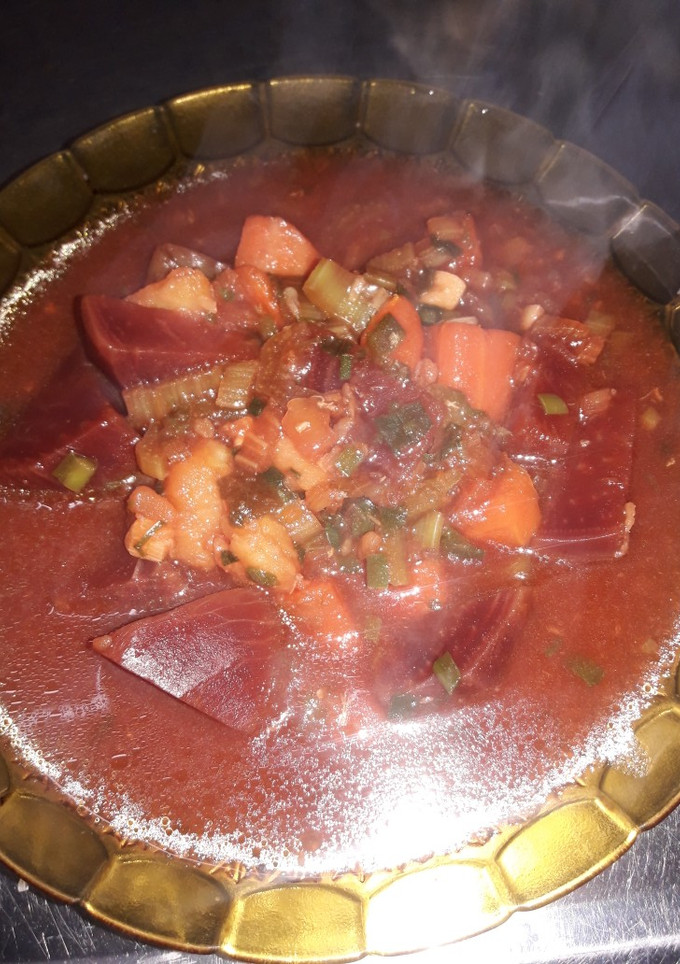 Foto principal de Sopa de Remolachas papas zanahoria verduritas varias