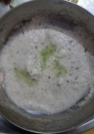 A picture of Coconut chutney.