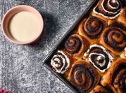 Gambar cinnamon roll coklat