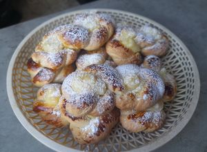 Una foto de Facturas de crema Pastelera