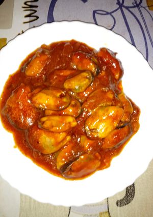 Una foto de Mejillones en salsa de tomate picante en la cecofry 4D