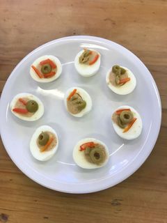 Una foto de Huevos rellenos