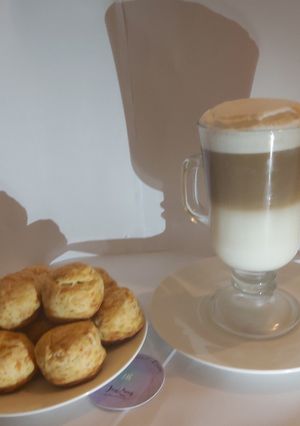 Una foto de Scones de Queso