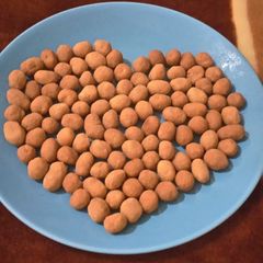 A picture of Peanut burger.