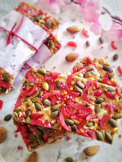 A picture of Granola fantasy snack bar.