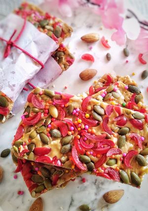 A picture of Granola fantasy snack bar.