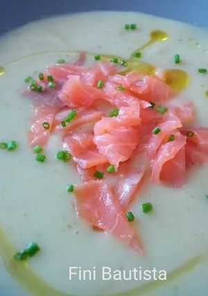 Foto principal de Crema de apio con salmón ahumado
