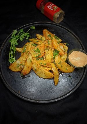 चार्ली चिल्ली पोटॅटो वेजी (Chilli Potato Veggies Recipe In Marathi) रेसिपी चे मुख्य फोटो 