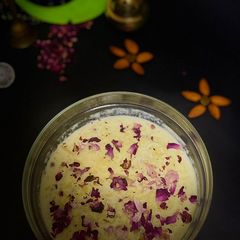 Rose kheer A picture of Rose kheer.