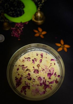 A picture of Rose kheer.