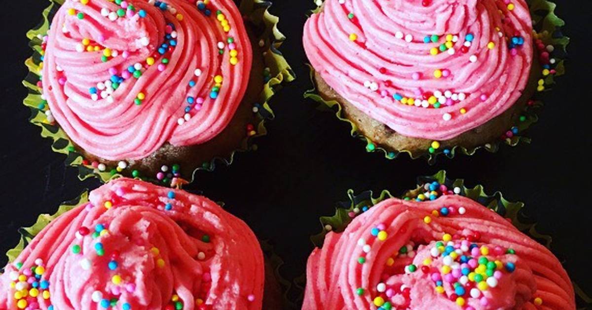 Fruit Cupcake Recipe by Foodiescene/ Pat's Kitchen Cookpad
