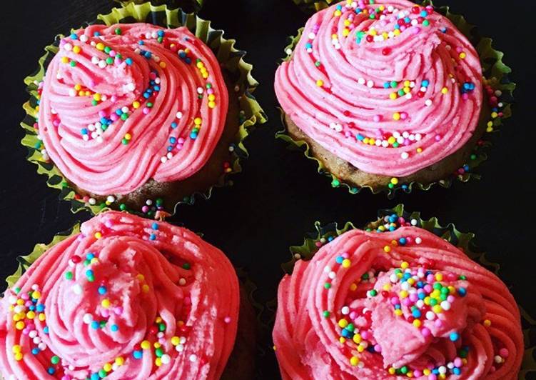 Simple Way to Make Speedy Fruit Cupcake