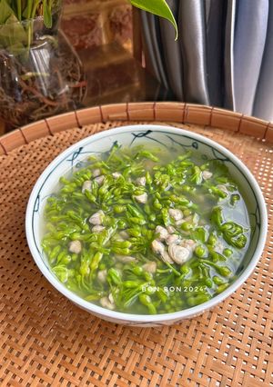 Hình của món Canh Hến Nấu Hoa Thiên Lý.