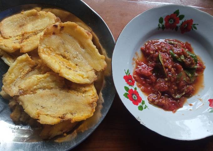 Cara gampang memasak Sanggara peppe&#39; atau Pisang Geprek yang sempurna