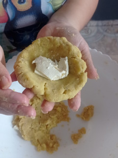 Una foto de Tortilla de verde con queso