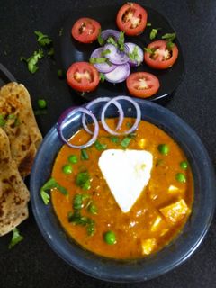 મટર પનીર (Matar Paneer Recipe In Gujarati) રેસીપી મુખ્ય ફોટો