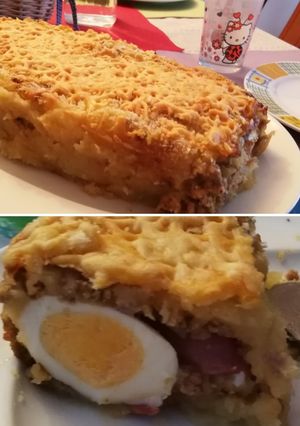 Una foto de Pastel de carne y patata con sus compis de nevera