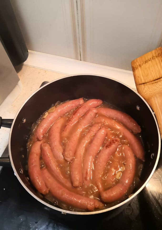Una foto de Salchichas sabrosas al vino