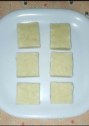 A picture of Maida burfi.