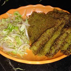 A picture of Palak Rava dosa.