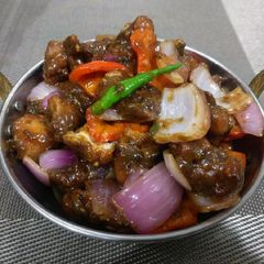 A picture of Dry Chilli chicken.
